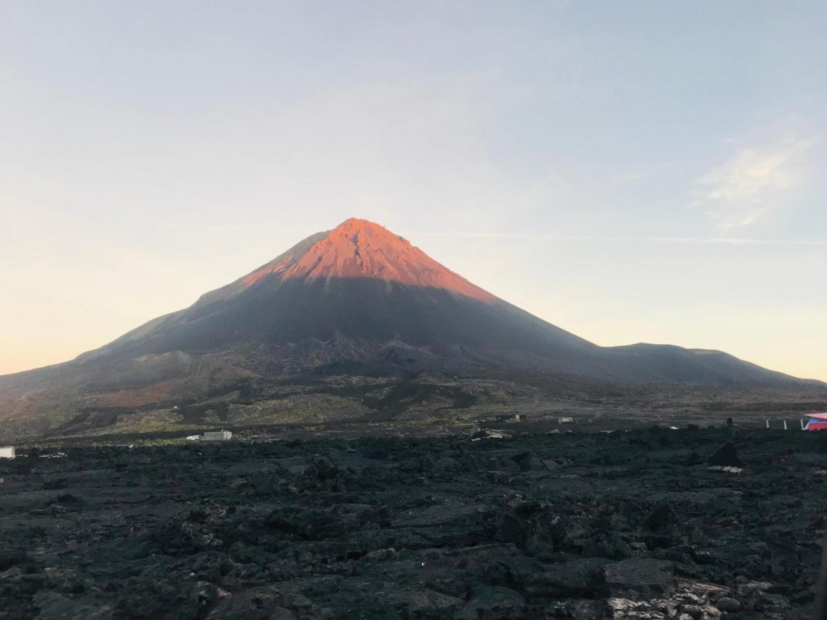 Pensao Repouso Alegre Turismo E Aventura Bed & Breakfast Portela Eksteriør bilde